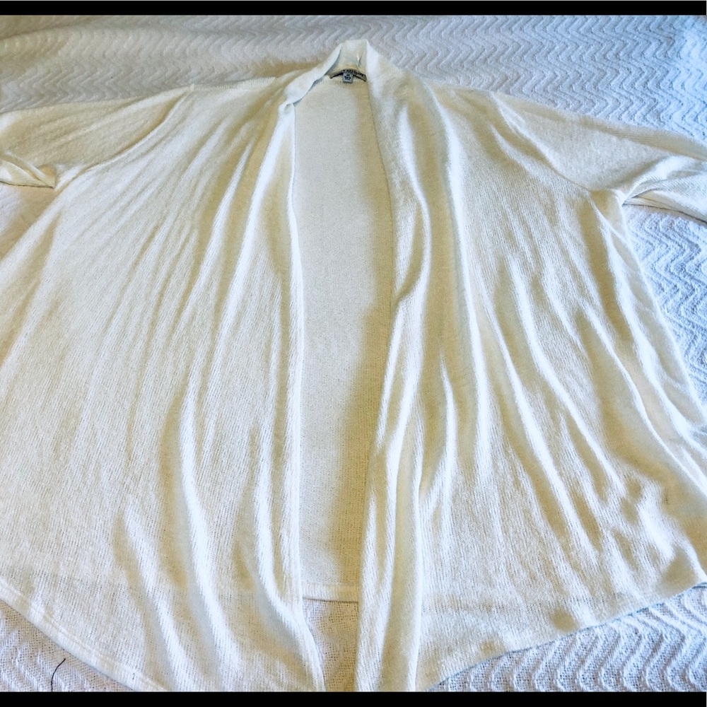 Green Envelope short sleeve cream cardigan